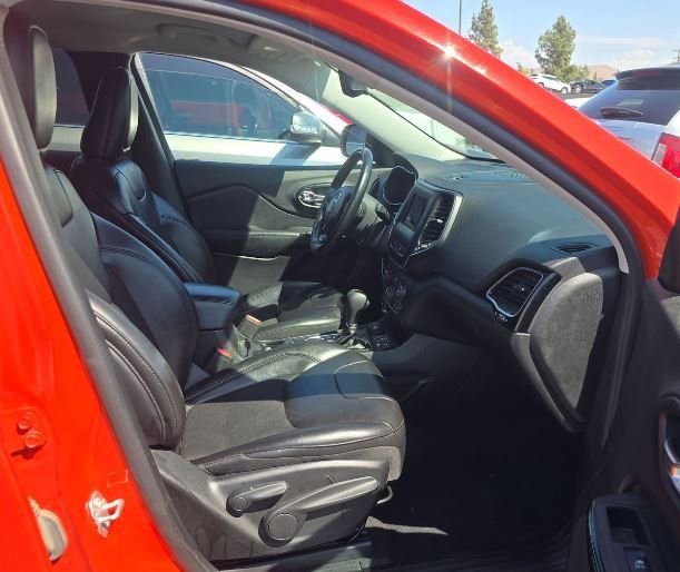 Used 2021 Jeep Cherokee Latitude Plus image 12