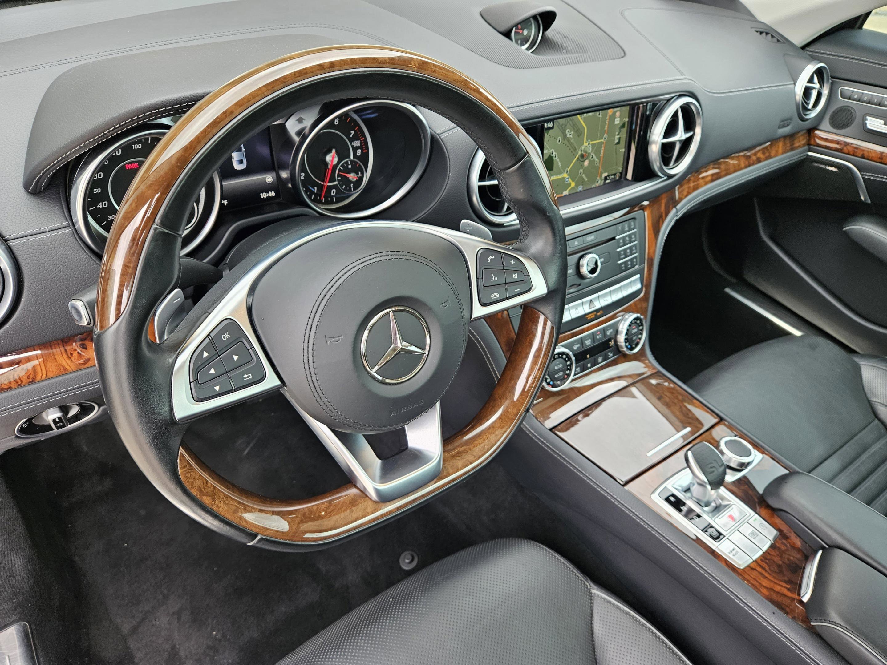 Used 2017 Mercedes-Benz SL 550 image 25