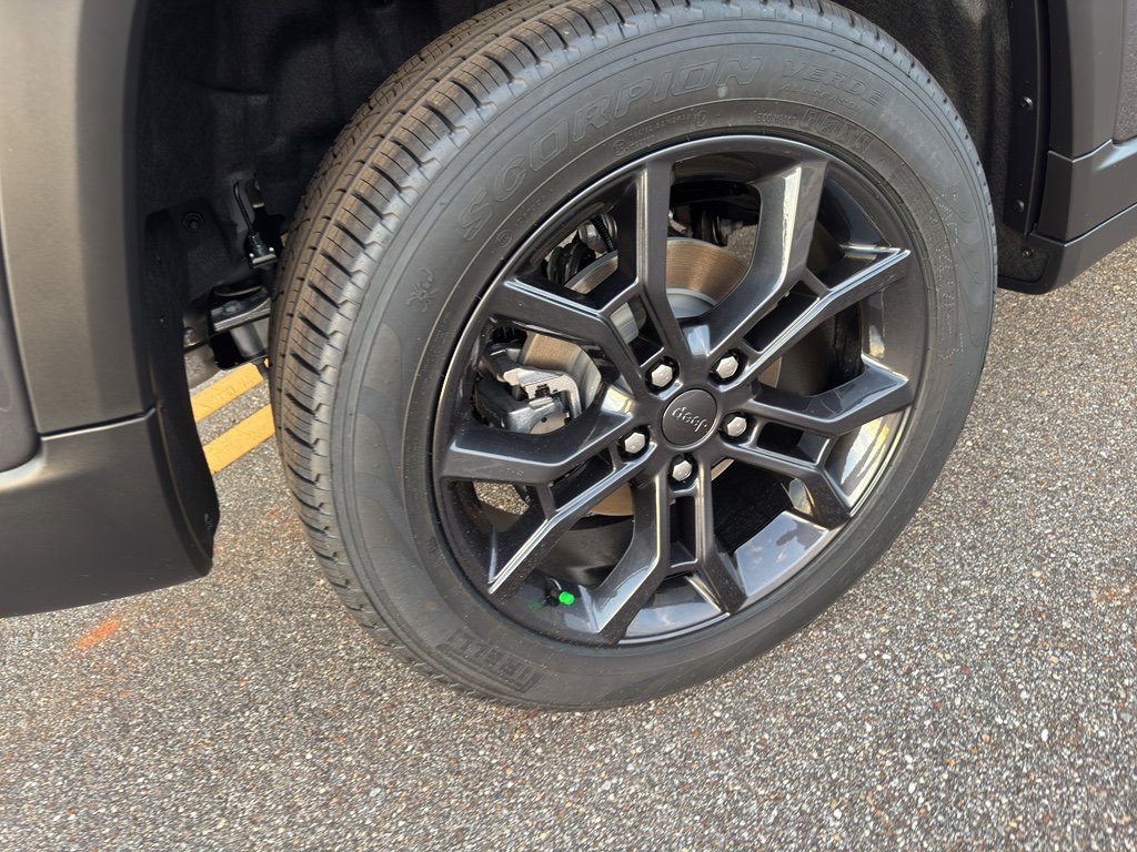 New 2025 Jeep Grand Cherokee Limited AWD/4WD image 8