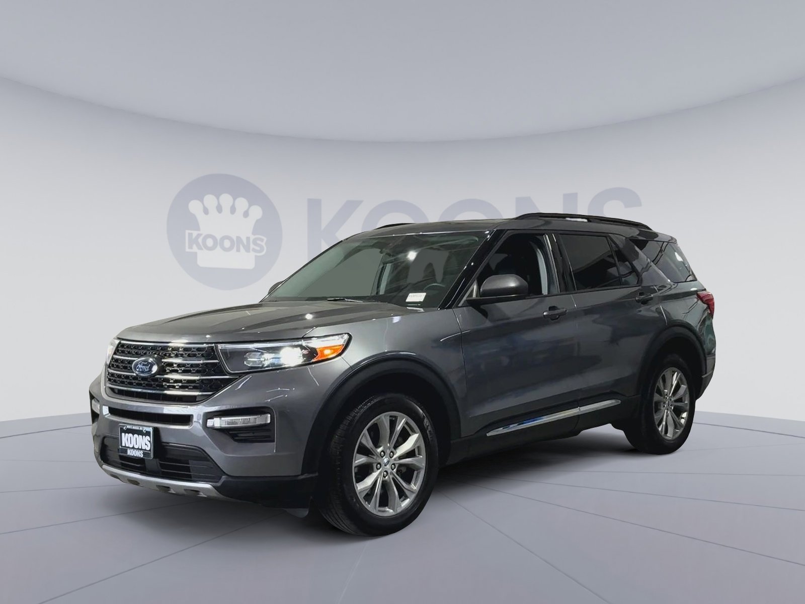 Used 2022 Ford Explorer XLT w/ Equipment Group 202A AWD/4WD image 5