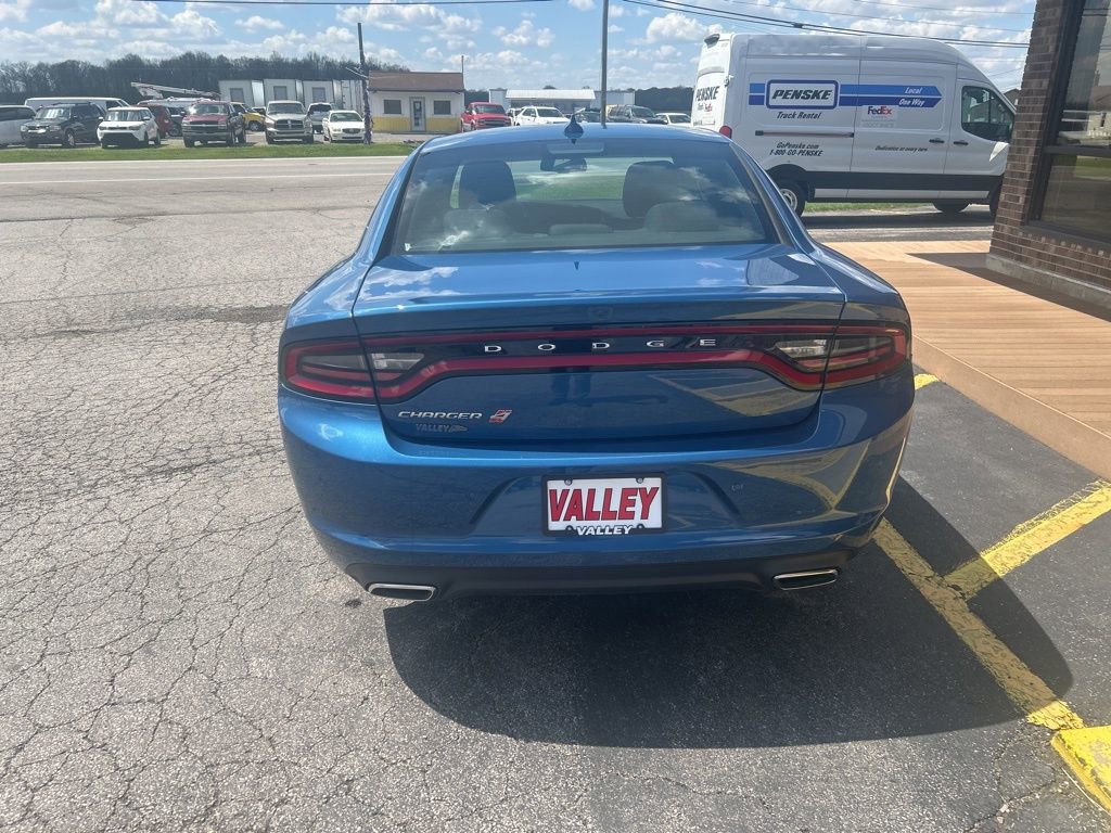 Used 2022 Dodge Charger SXT w/ Driver Convenience Group AWD/4WD image 4