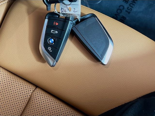 Used 2024 BMW 330i xDrive Sedan w/ Premium Package image 33