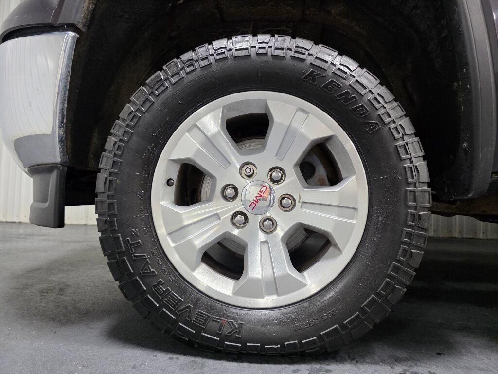Used 2015 GMC Sierra 1500 SLE w/ SLE Value Package AWD/4WD image 5