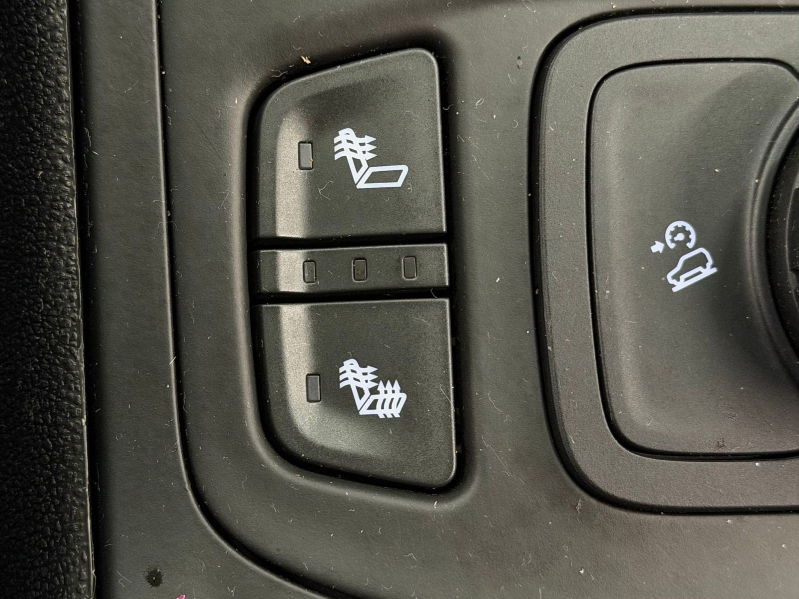 Used 2018 GMC Terrain SLE w/ Driver Convenience Package image 28