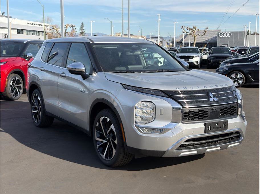Used 2025 Mitsubishi Outlander Ralliart image 3