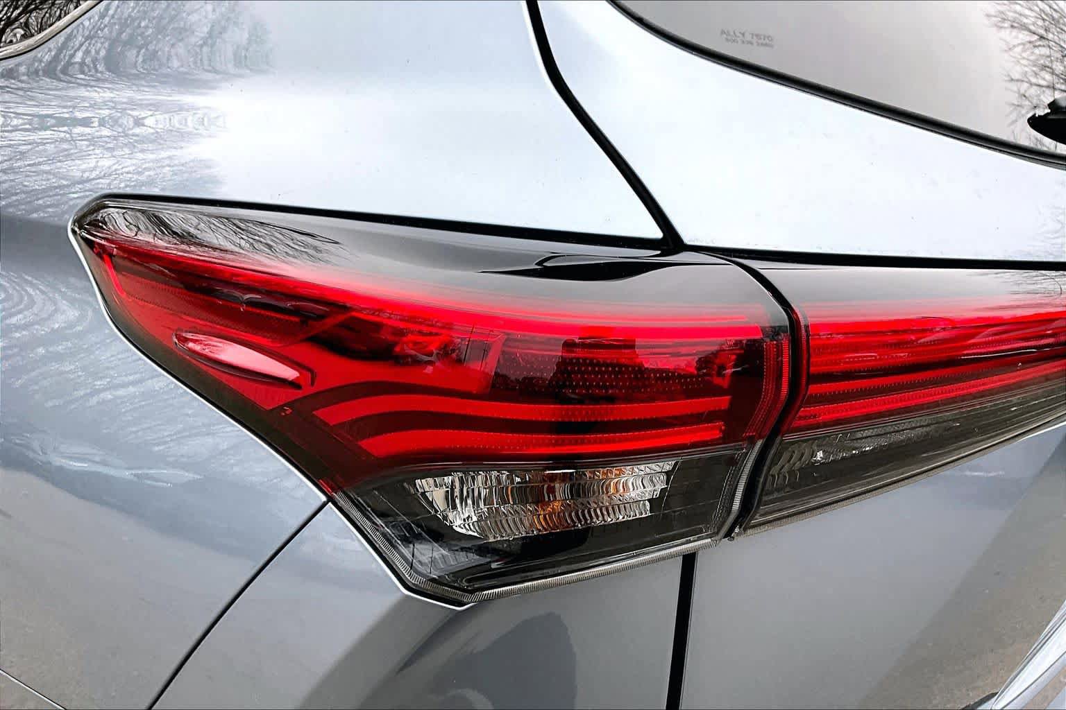 Used 2023 Toyota Highlander Limited image 27