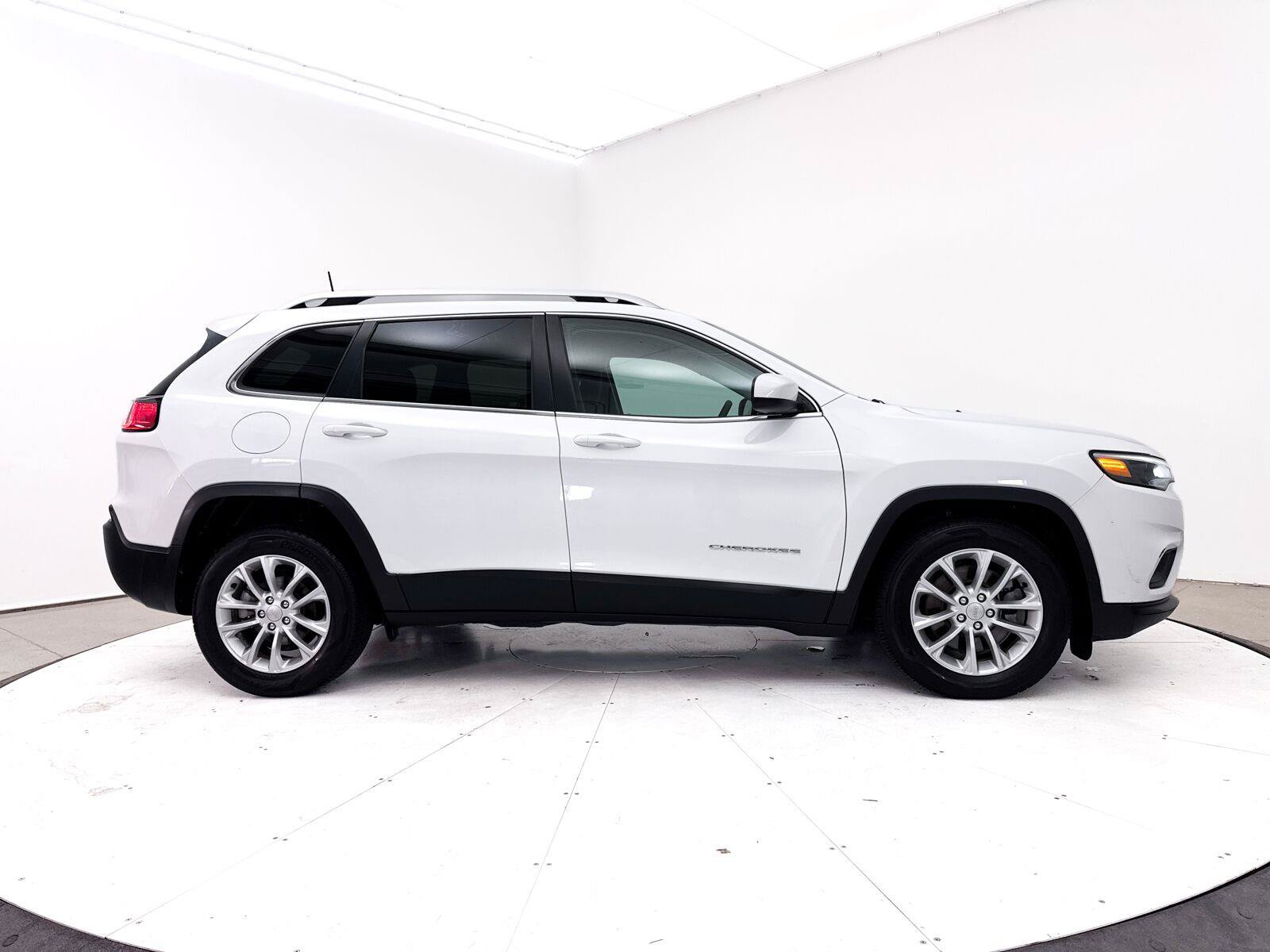 Used 2019 Jeep Cherokee Latitude w/ Popular Appearance Group FWD image 37
