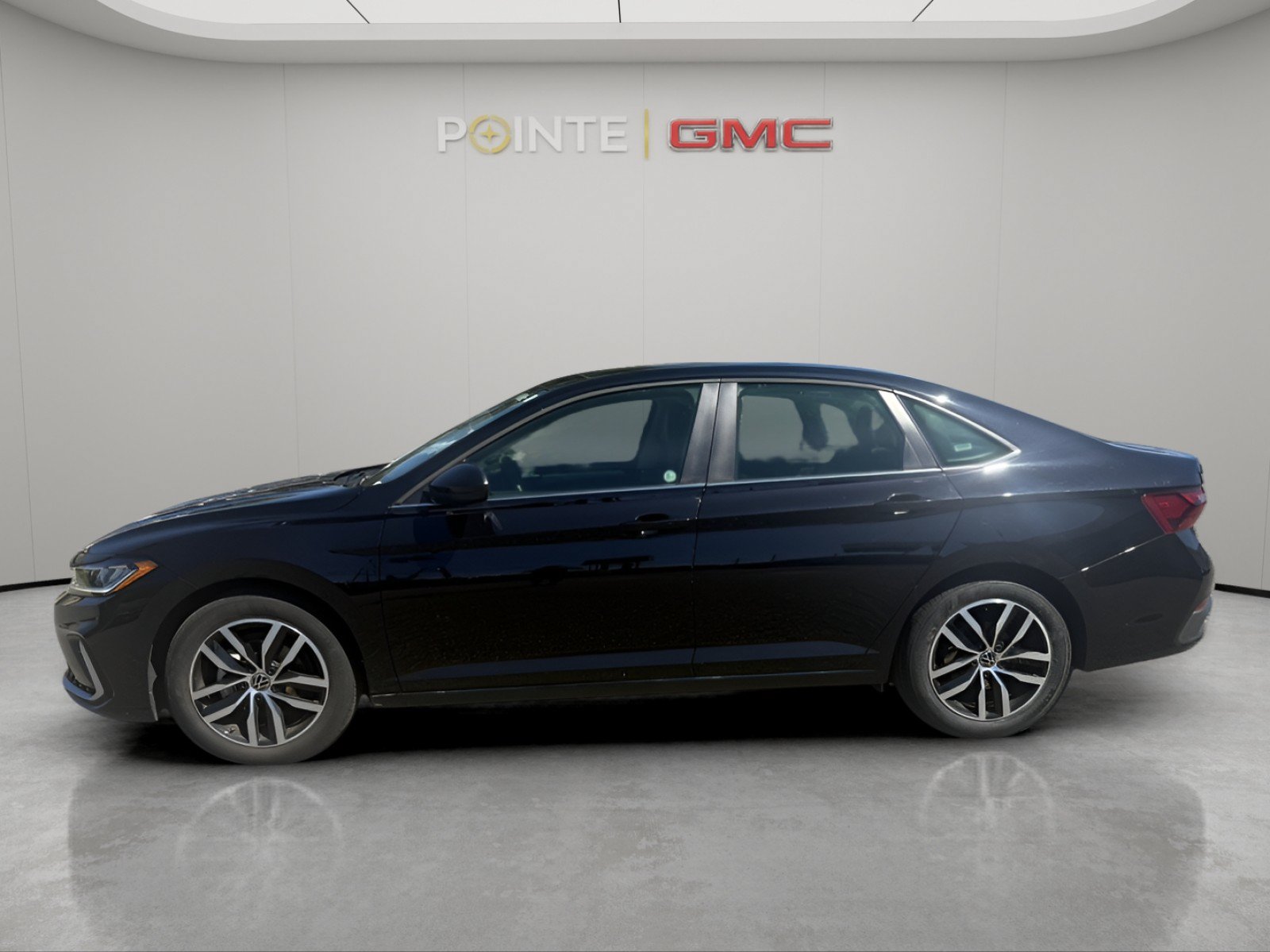 Used 2025 Volkswagen Jetta SE FWD image 6