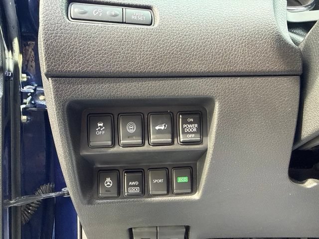 Used 2017 Nissan Rogue SL w/ SL Premium Package AWD/4WD image 17