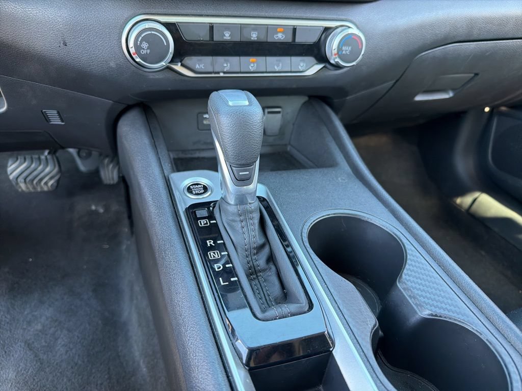Used 2025 Nissan Altima 2.5 SV FWD image 17