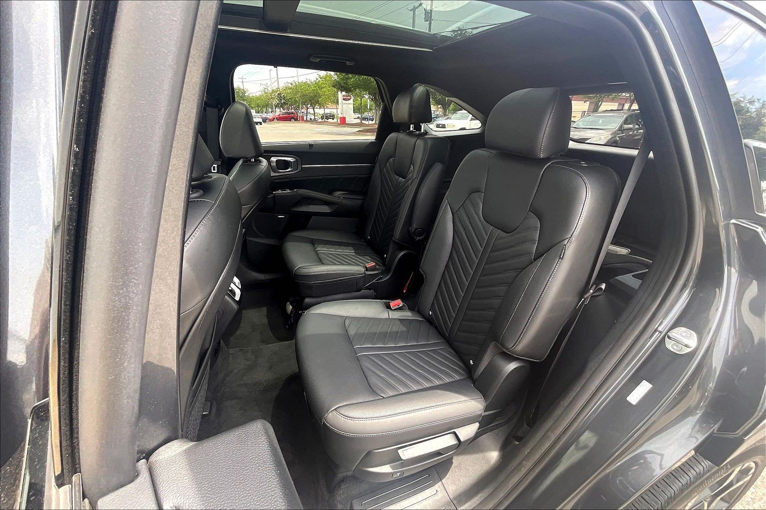 Used 2024 Kia Sorento SX Prestige AWD/4WD image 31