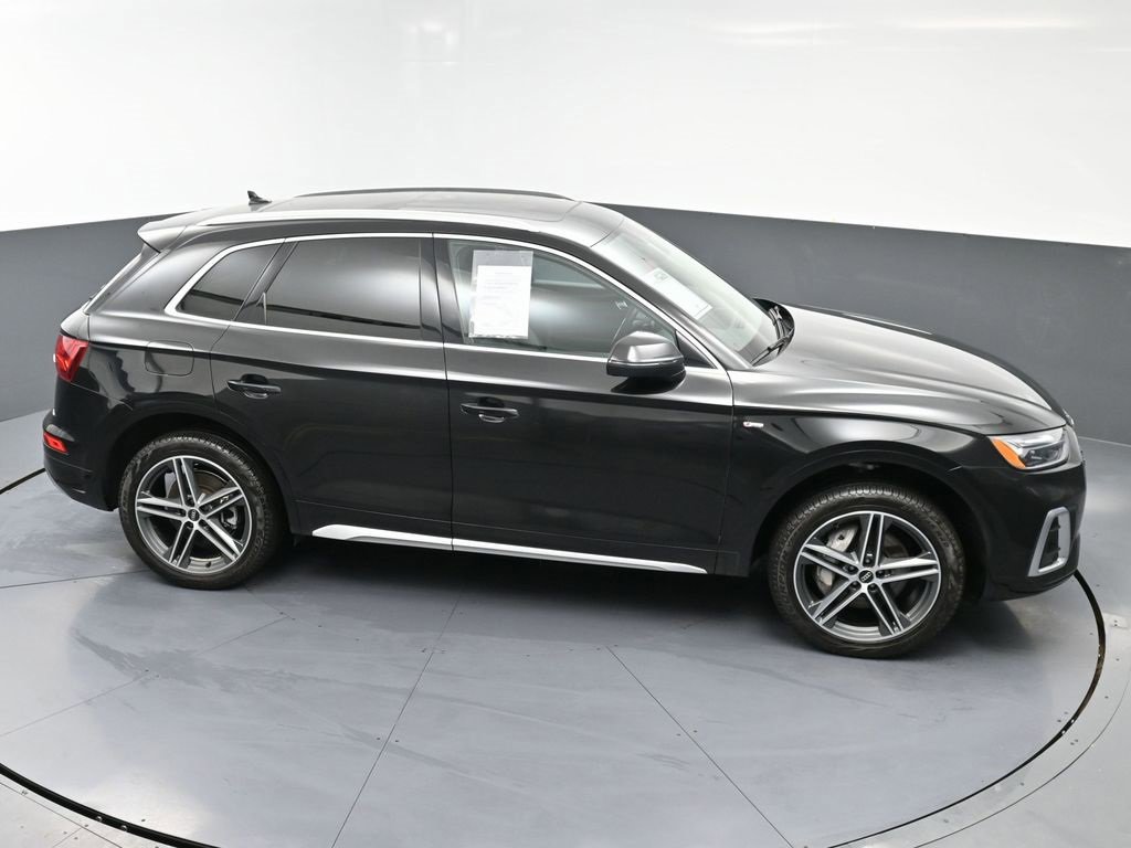 Used 2023 Audi Q5 e Premium w/ Convenience Package image 43
