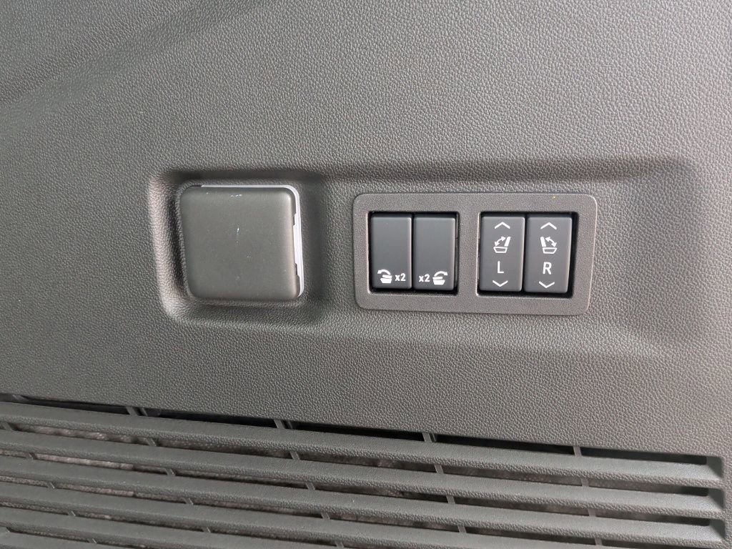 New 2026 GMC Yukon XL Denali w/ Sun & Power Step Package image 44