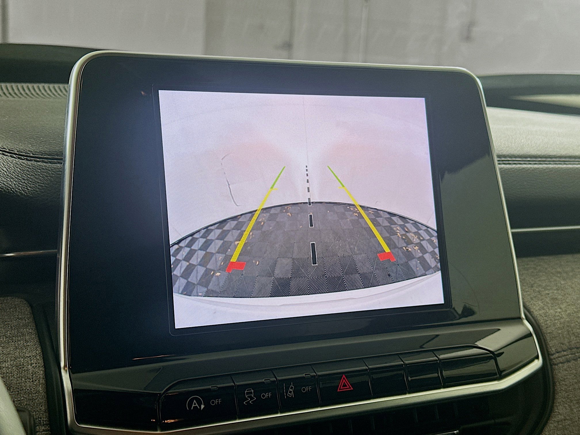 Used 2025 Jeep Compass Latitude image 21