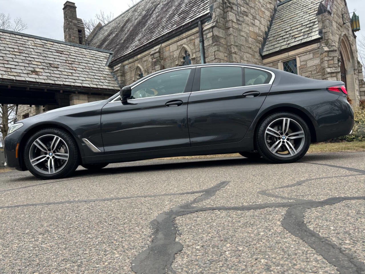 Used 2022 BMW 530i xDrive w/ Convenience Package image 12