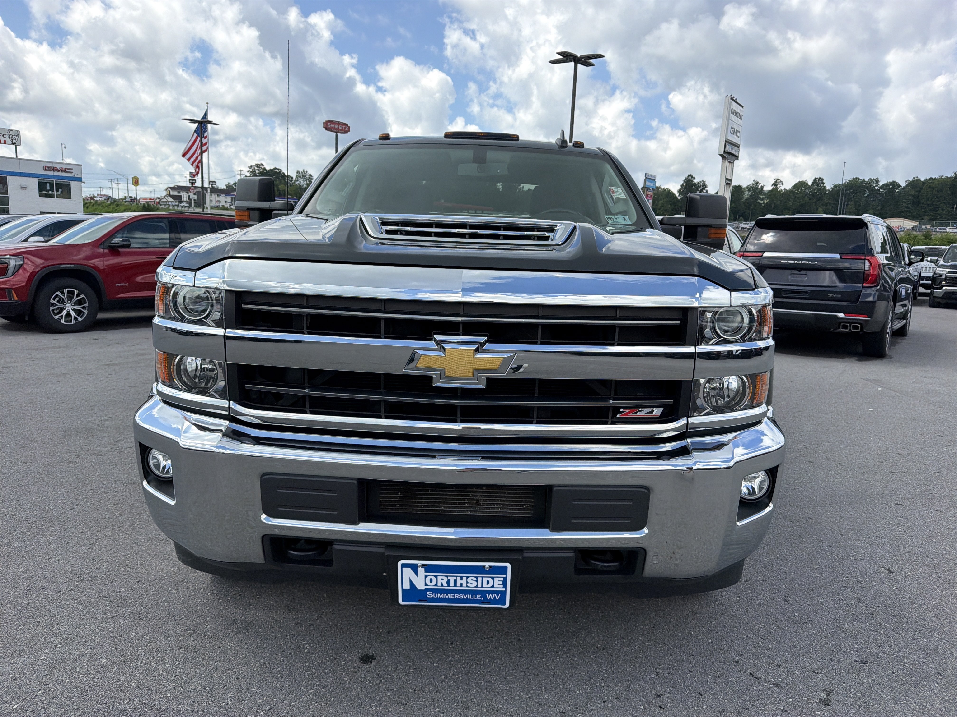 Used 2018 Chevrolet Silverado 2500 LT w/ LT Convenience Package AWD/4WD image 2