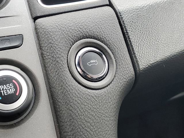 Certified 2018 Ford Taurus SEL FWD image 22