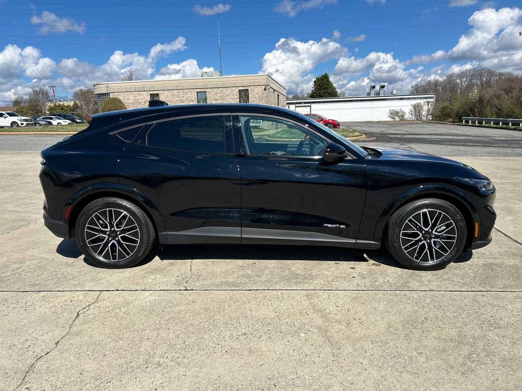 Used 2025 Ford Mustang Mach-E Premium image 7
