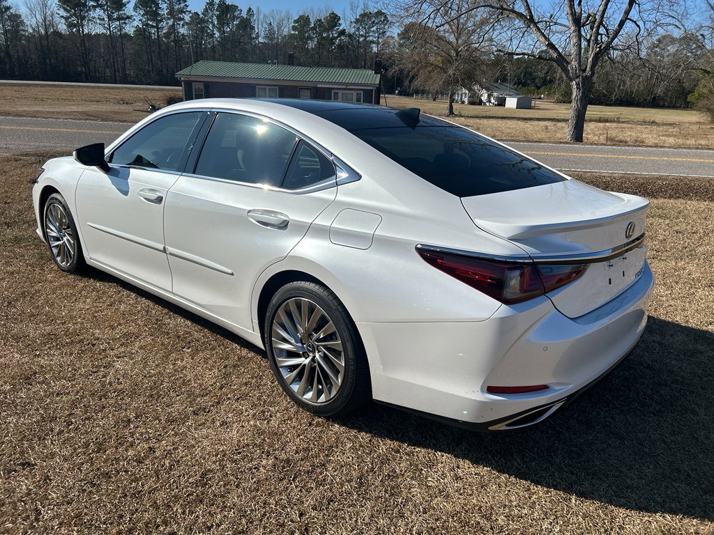 Used 2023 Lexus ES 350 Ultra Luxury image 10