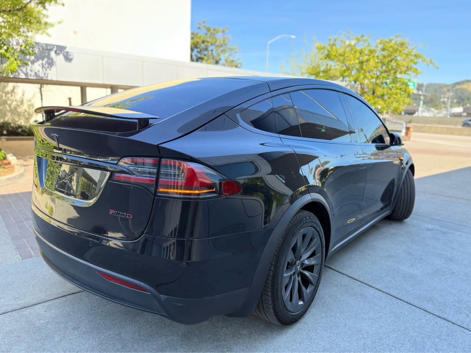 Used 2017 Tesla Model X P100D image 7