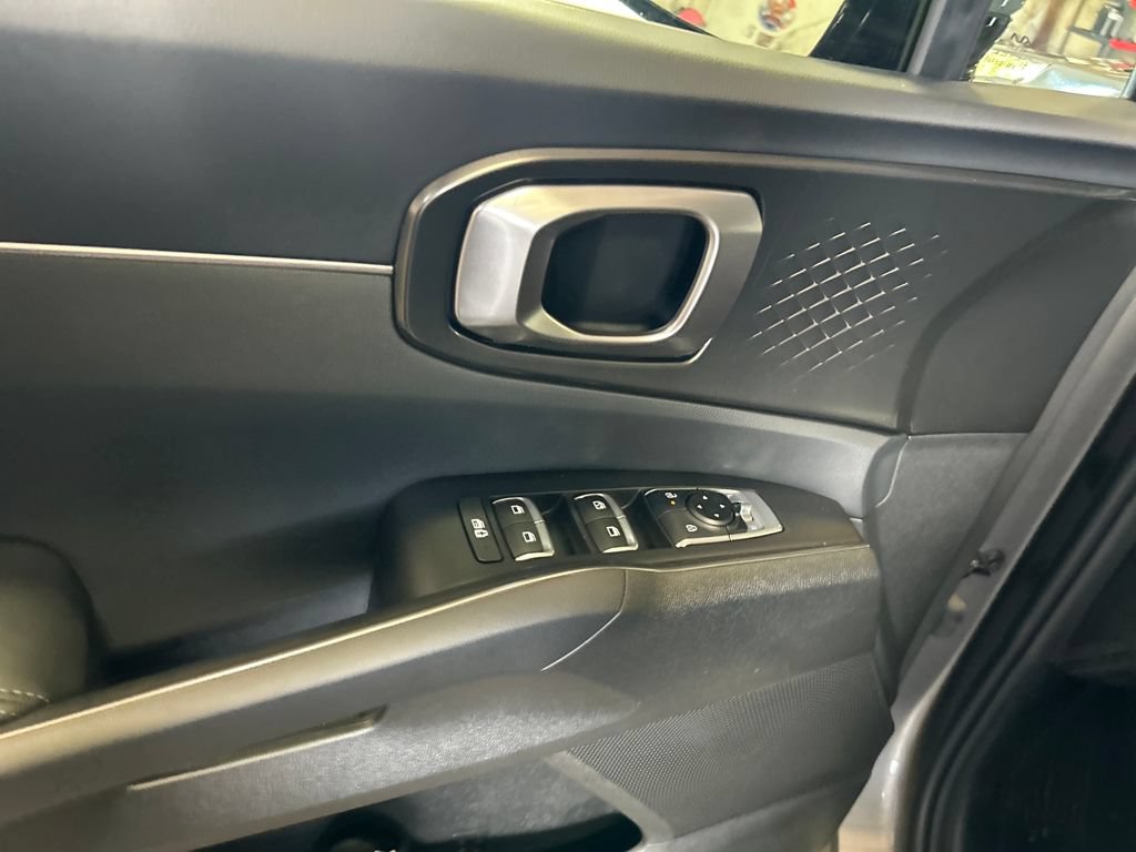 New 2026 Kia Sorento EX FWD image 13