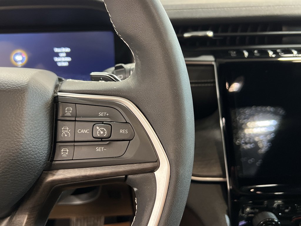 Used 2024 Jeep Grand Cherokee L Limited w/ Luxury Tech Group II image 33