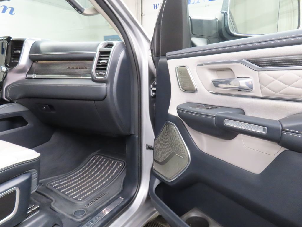 Used 2024 RAM 1500 Limited image 32