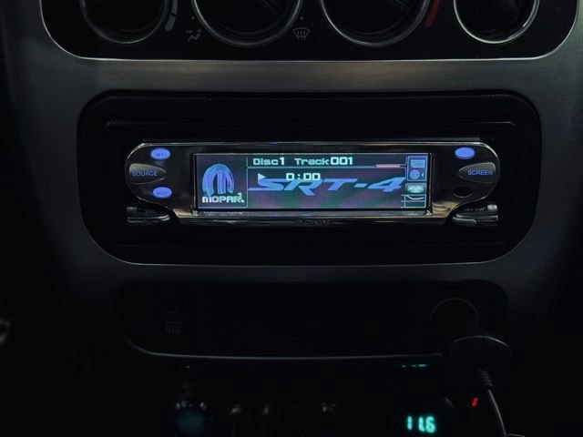 Used 2004 Dodge Neon image 29