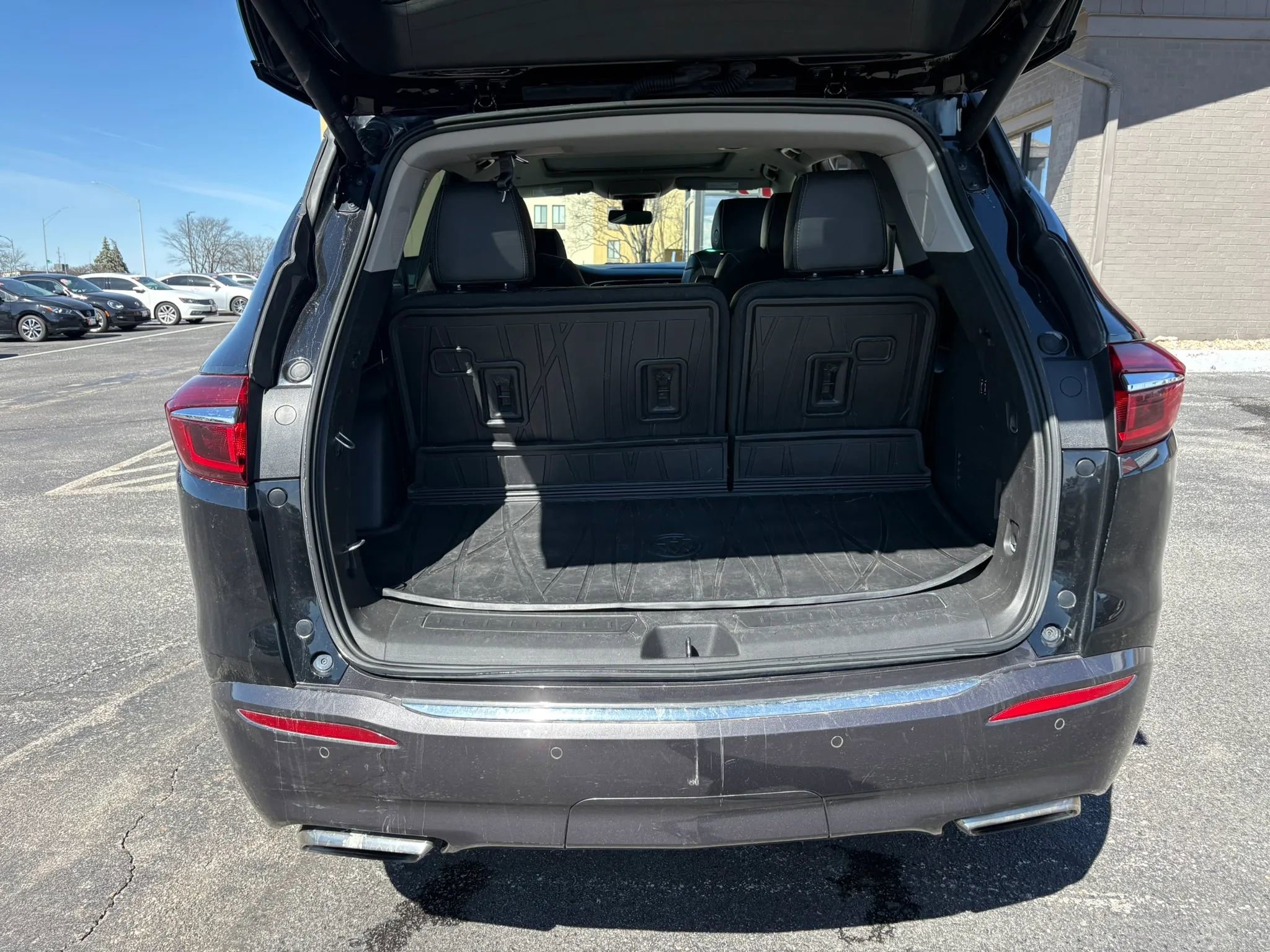 Used 2019 Buick Enclave Avenir w/ Avenir Technology Package image 9