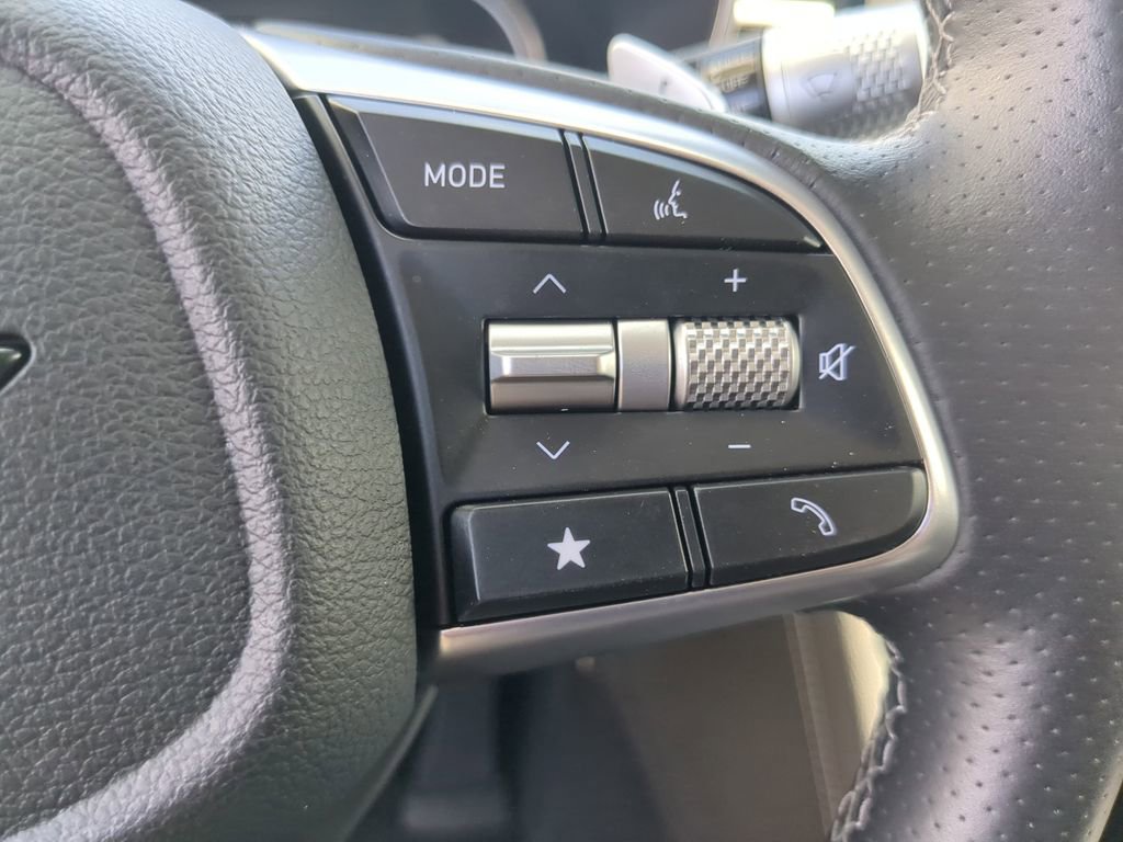 Used 2026 Genesis G70 2.5T RWD image 28