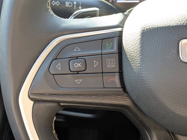 Used 2024 Jeep Grand Cherokee L Laredo image 11