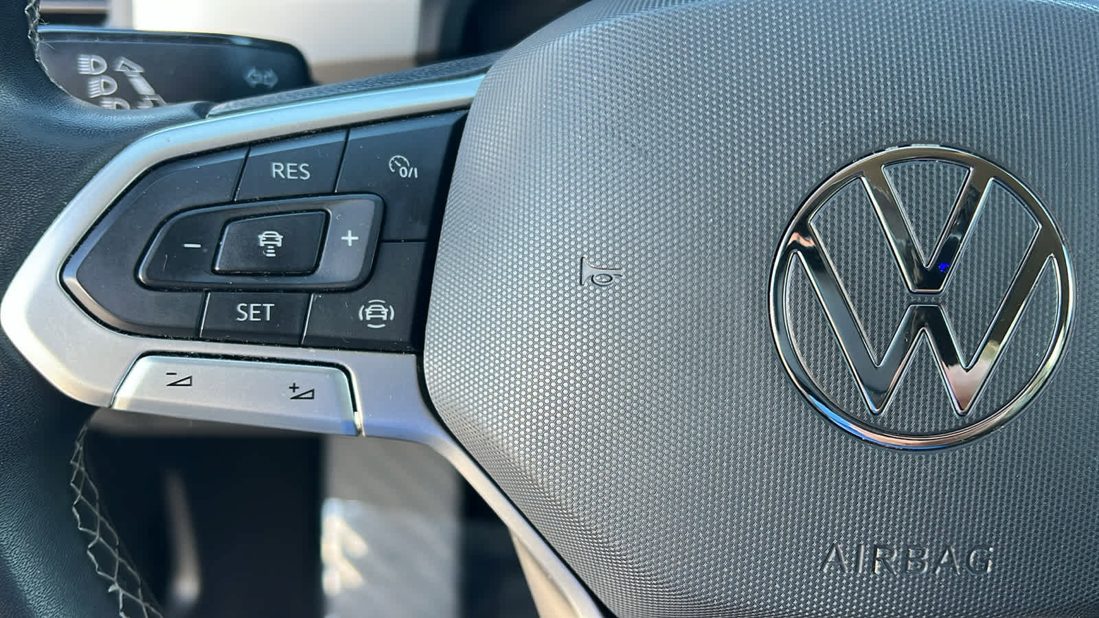 Used 2021 Volkswagen Atlas SE image 19