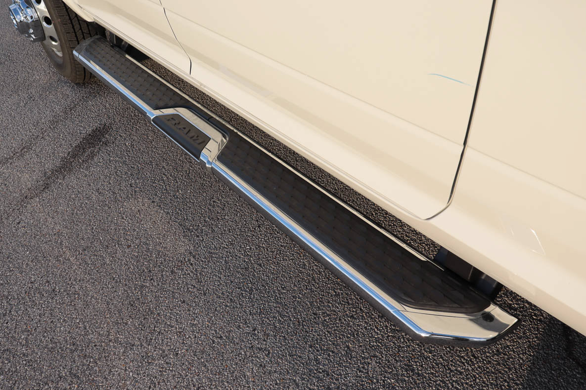 New 2027 RAM 3500 Laramie AWD/4WD image 11