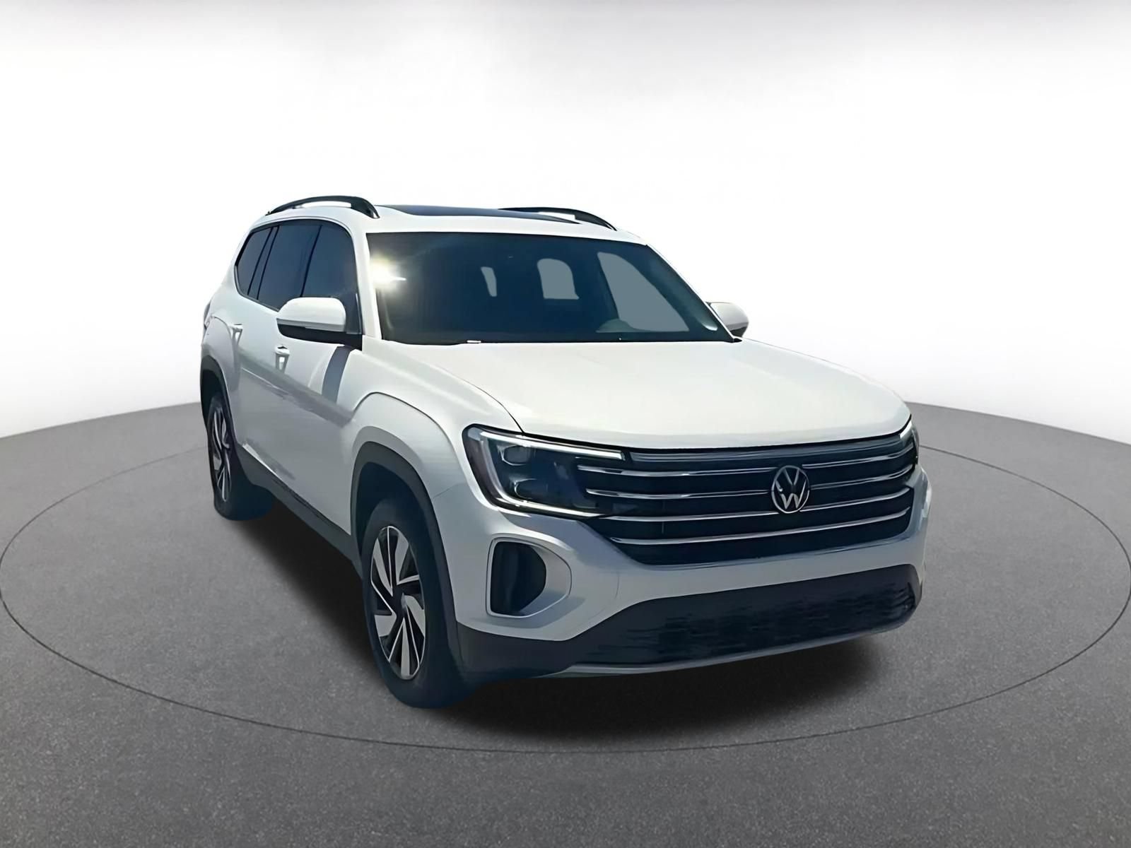 Used 2026 Volkswagen Atlas SE FWD image 3