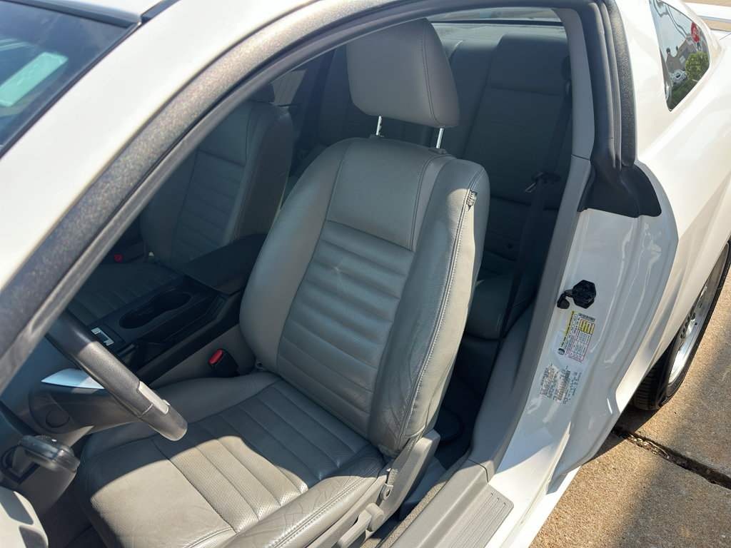 Used 2006 Ford Mustang GT Premium RWD image 24