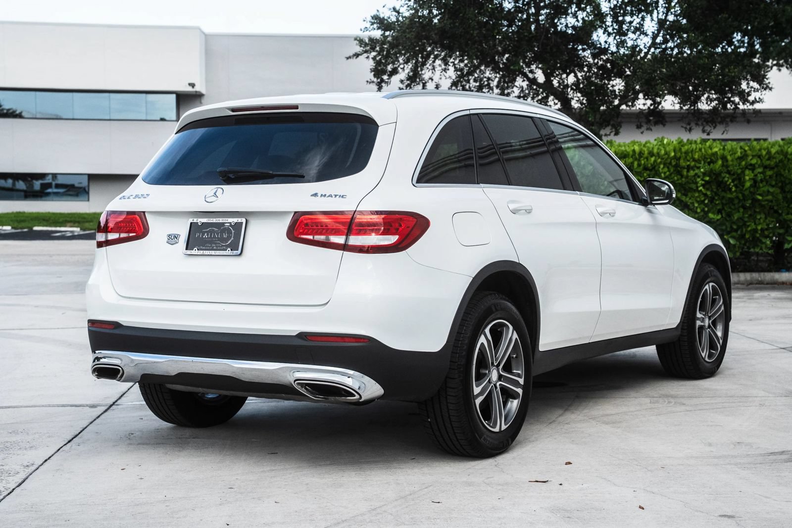 Used 2016 Mercedes-Benz GLC 300 4MATIC image 8