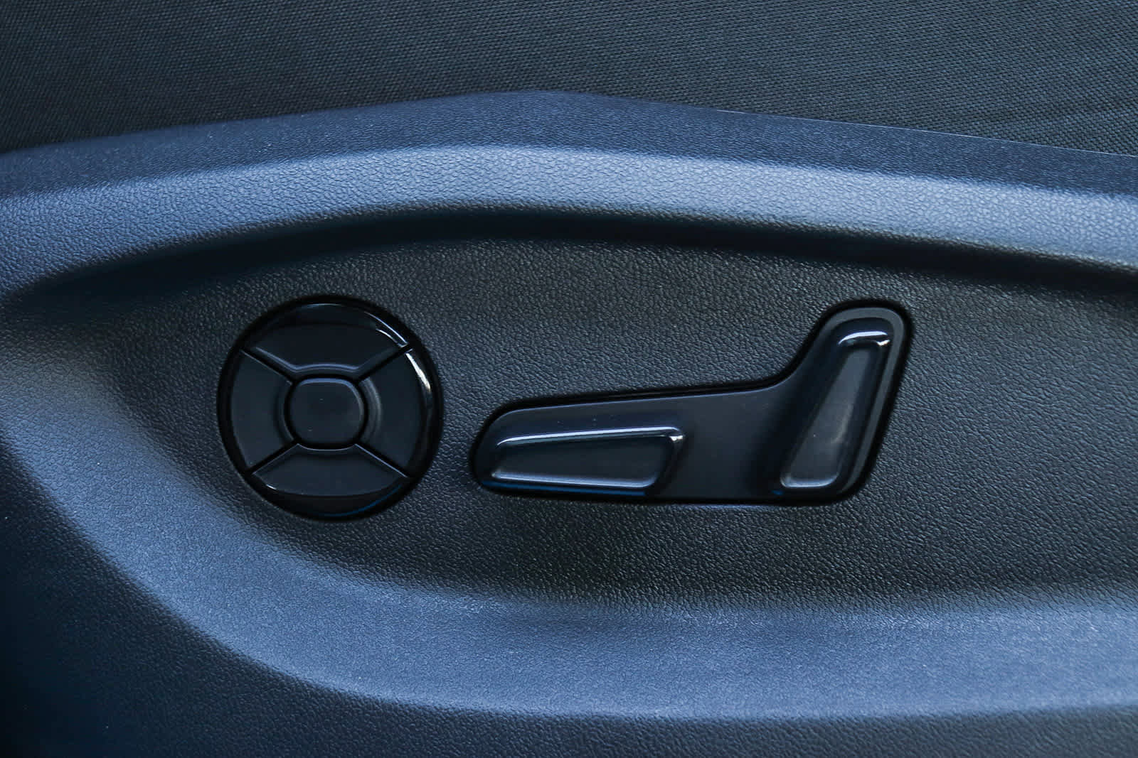 New 2026 Volkswagen Tiguan SE R-Line image 22