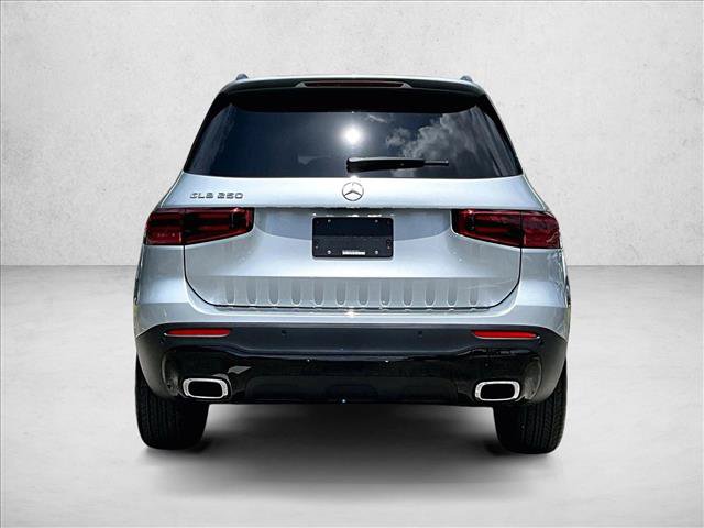 Used 2026 Mercedes-Benz GLB 250 image 4
