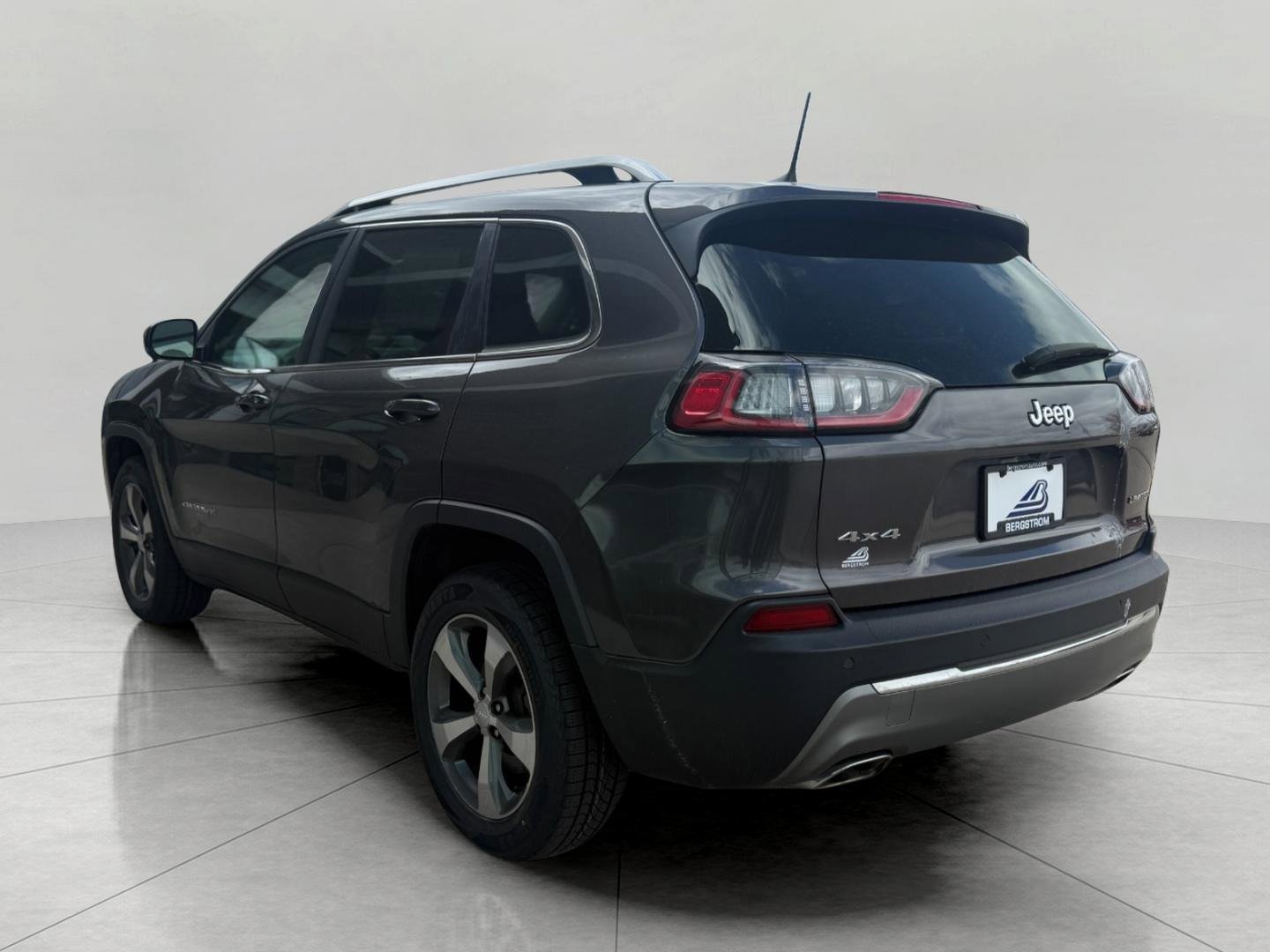 Used 2019 Jeep Cherokee Limited AWD/4WD image 10