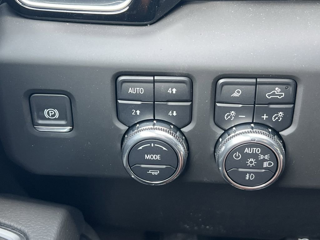 New 2025 GMC Sierra 2500 Denali w/ Denali Reserve Package image 12