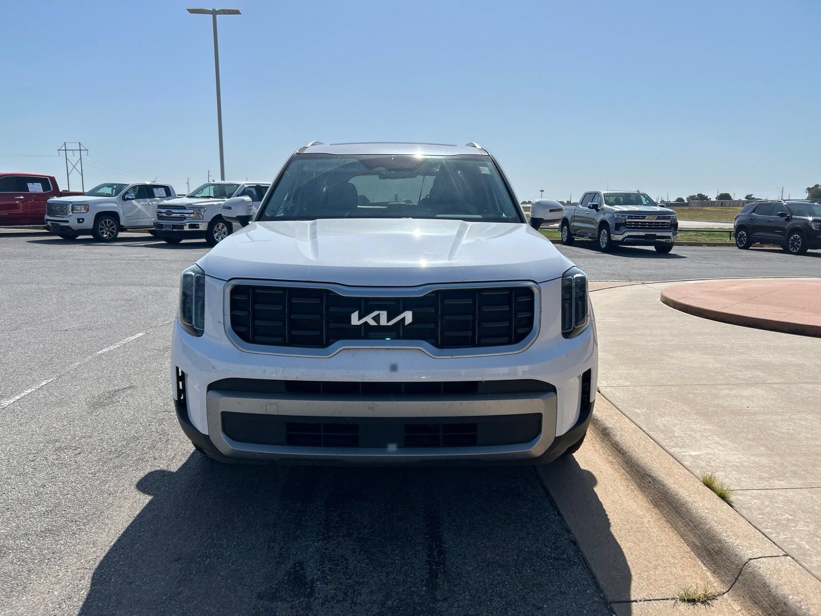 Used 2023 Kia Telluride S w/ S Sunroof Package AWD/4WD image 2