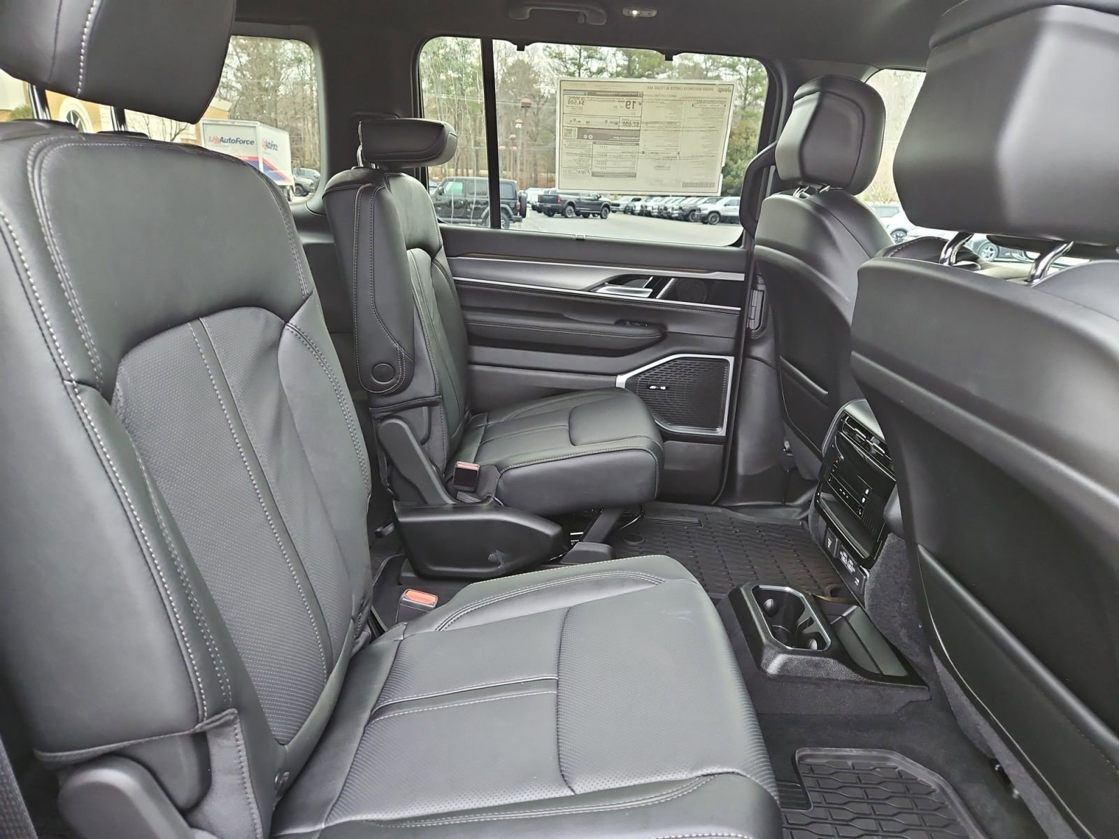 New 2026 Jeep Grand Wagoneer Limited w/ Convenience Group I image 17