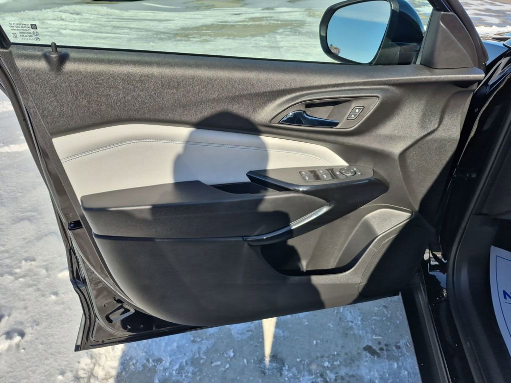 New 2026 Chevrolet Trax LT w/ Midnight Edition image 10