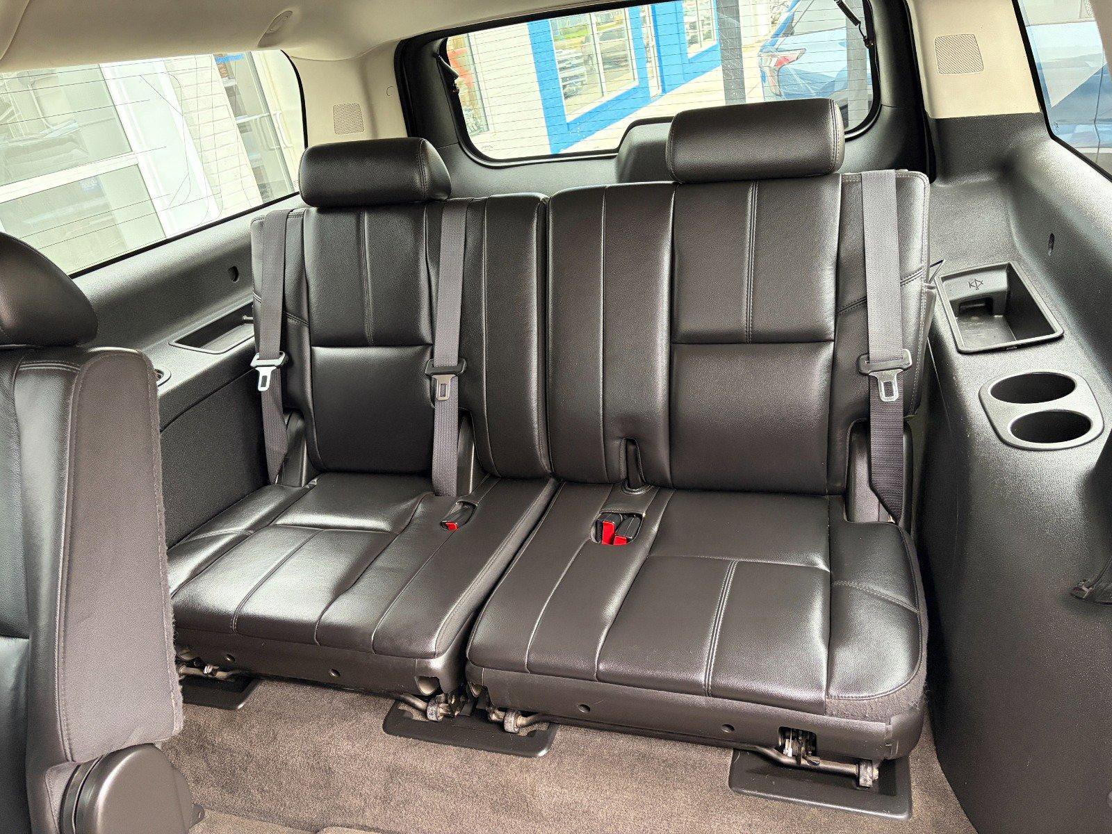 Used 2010 Chevrolet Suburban LT image 20