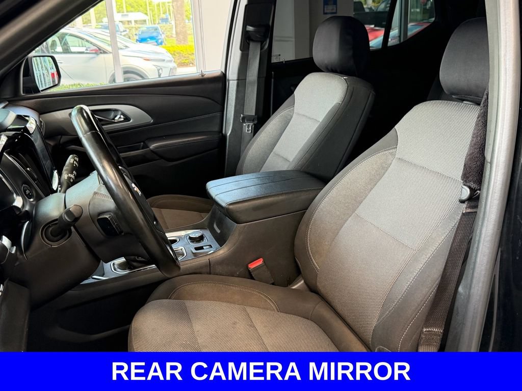 Used 2023 Chevrolet Traverse LT w/ Rear Camera Mirror Package AWD/4WD image 6