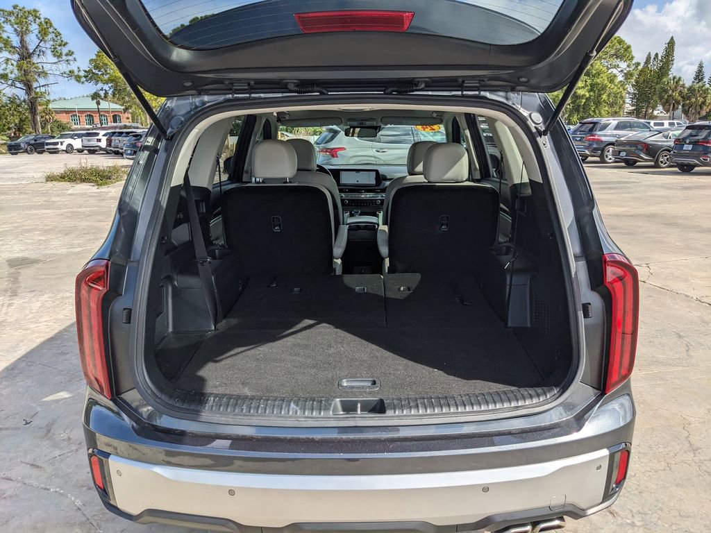 Certified 2024 Kia Telluride S w/ S Sunroof Package image 12