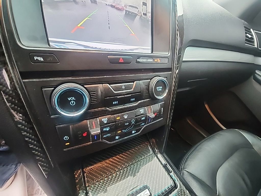 Used 2017 Ford Explorer XLT w/ Equipment Group 202A image 19