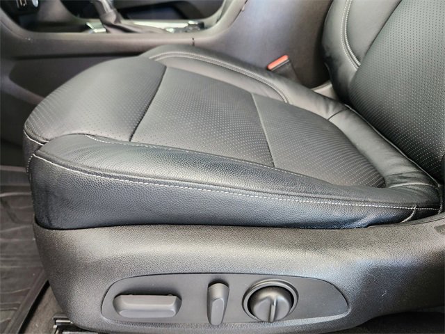 Used 2022 Chevrolet Traverse LT w/ LPO, Floor Liner Package image 10