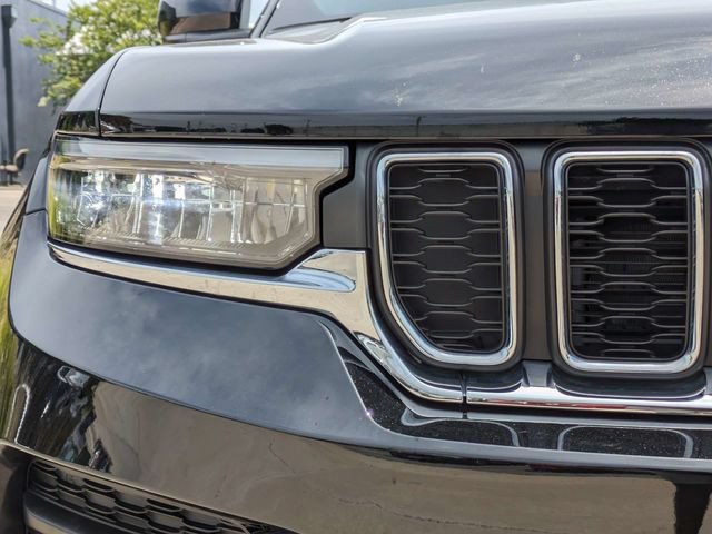Certified 2024 Jeep Grand Cherokee Laredo X w/ Luxury Tech Group I AWD/4WD image 11