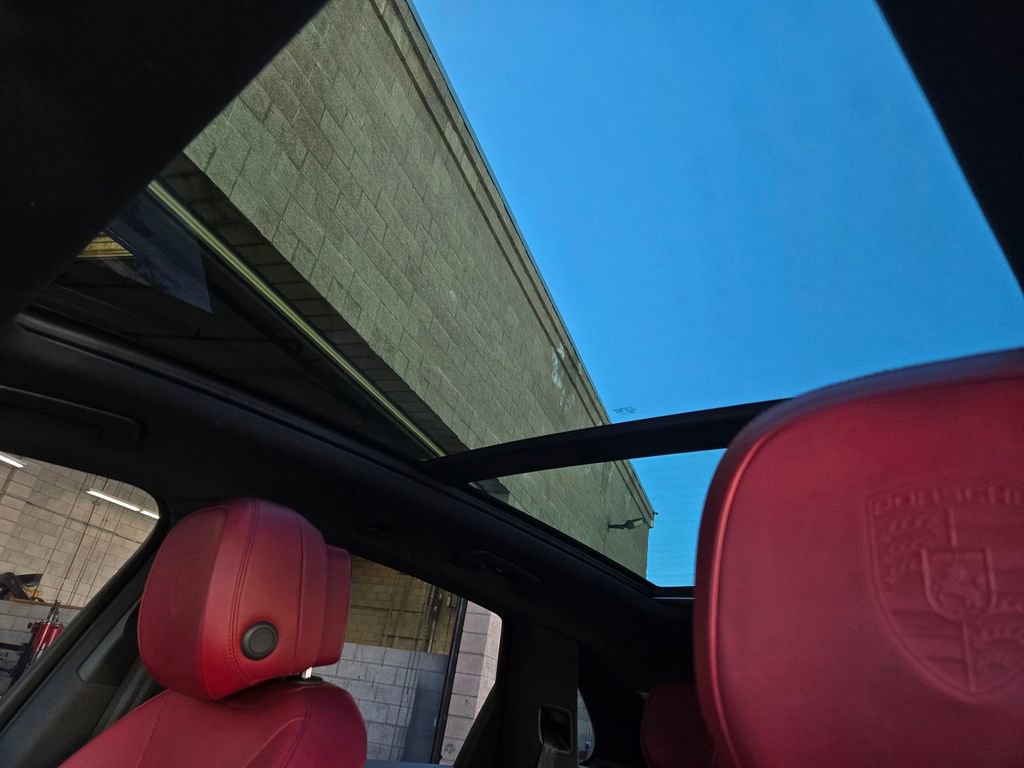 Used 2021 Porsche Cayenne S w/ Premium Package Plus image 22